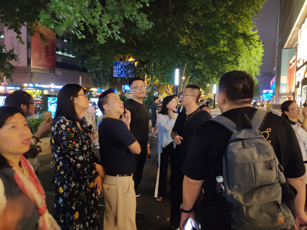 濟(jì)南金昌公司設(shè)計團(tuán)隊的自我提升 ——參加江海陽老師的《城市照明規(guī)劃與設(shè)計》高研班(圖3)